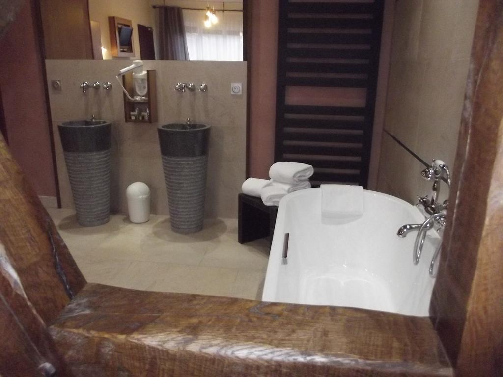 Auberge Des Moulins Pont-Les-Moulins Rom bilde